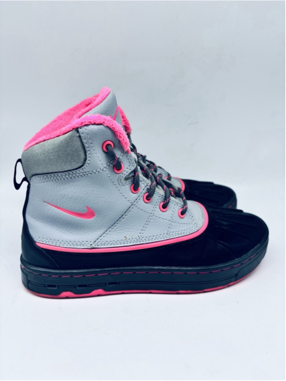 Nike ACG Woodside Youth Boots Girls Size 5Y Gray Pink Black 486891-060 Sneakers
